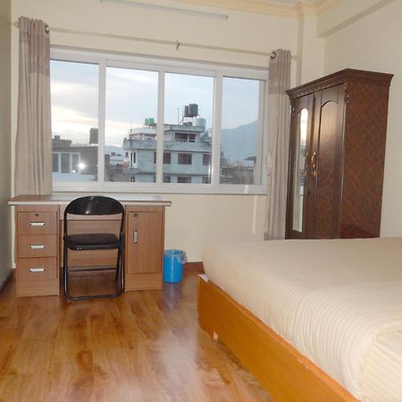 Shine Homestay Famille Francophone - Shine Home And Apartment Kathmandu Exterior foto