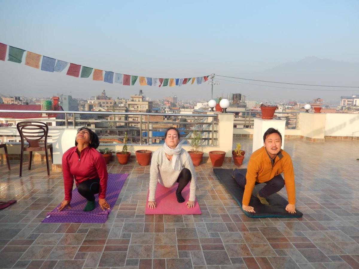 Shine Homestay Famille Francophone - Shine Home And Apartment Kathmandu Exterior foto