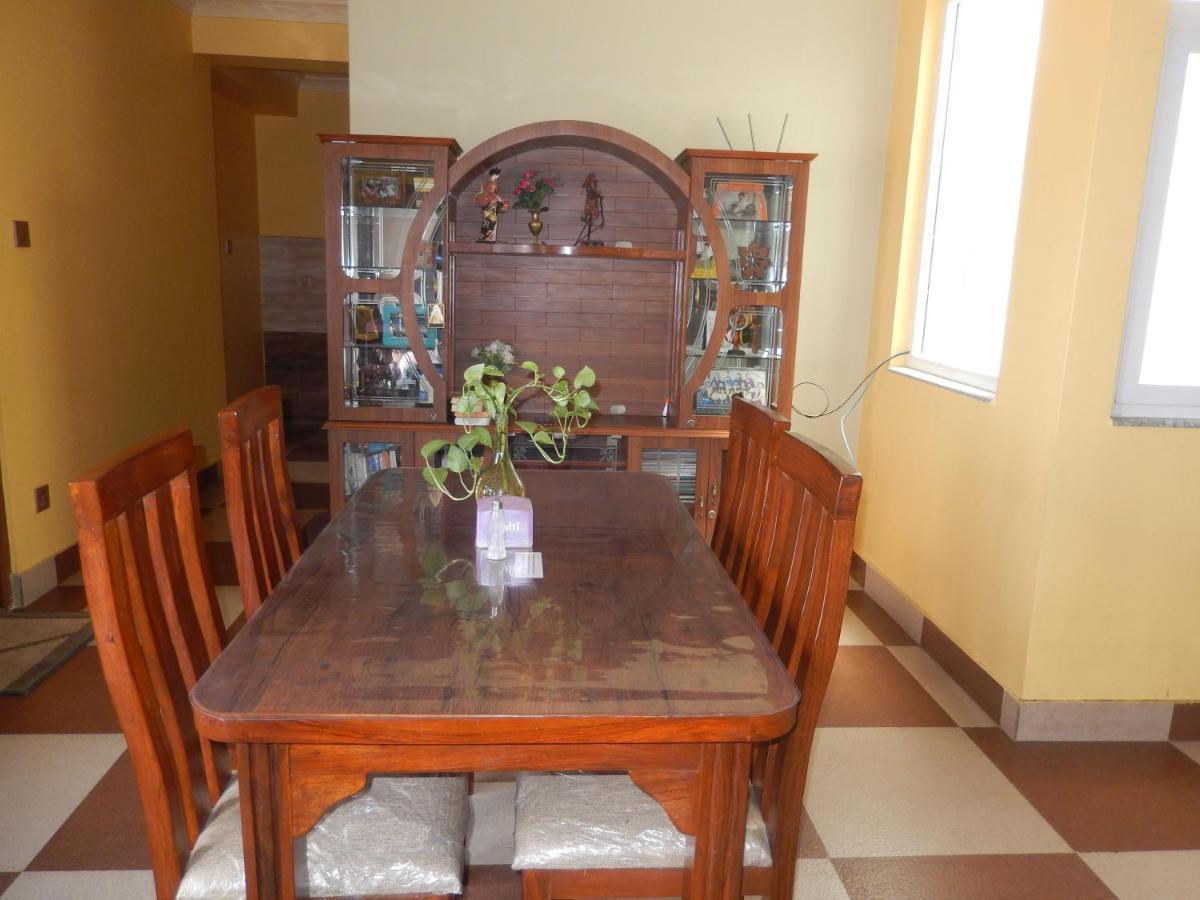 Shine Homestay Famille Francophone - Shine Home And Apartment Kathmandu Exterior foto