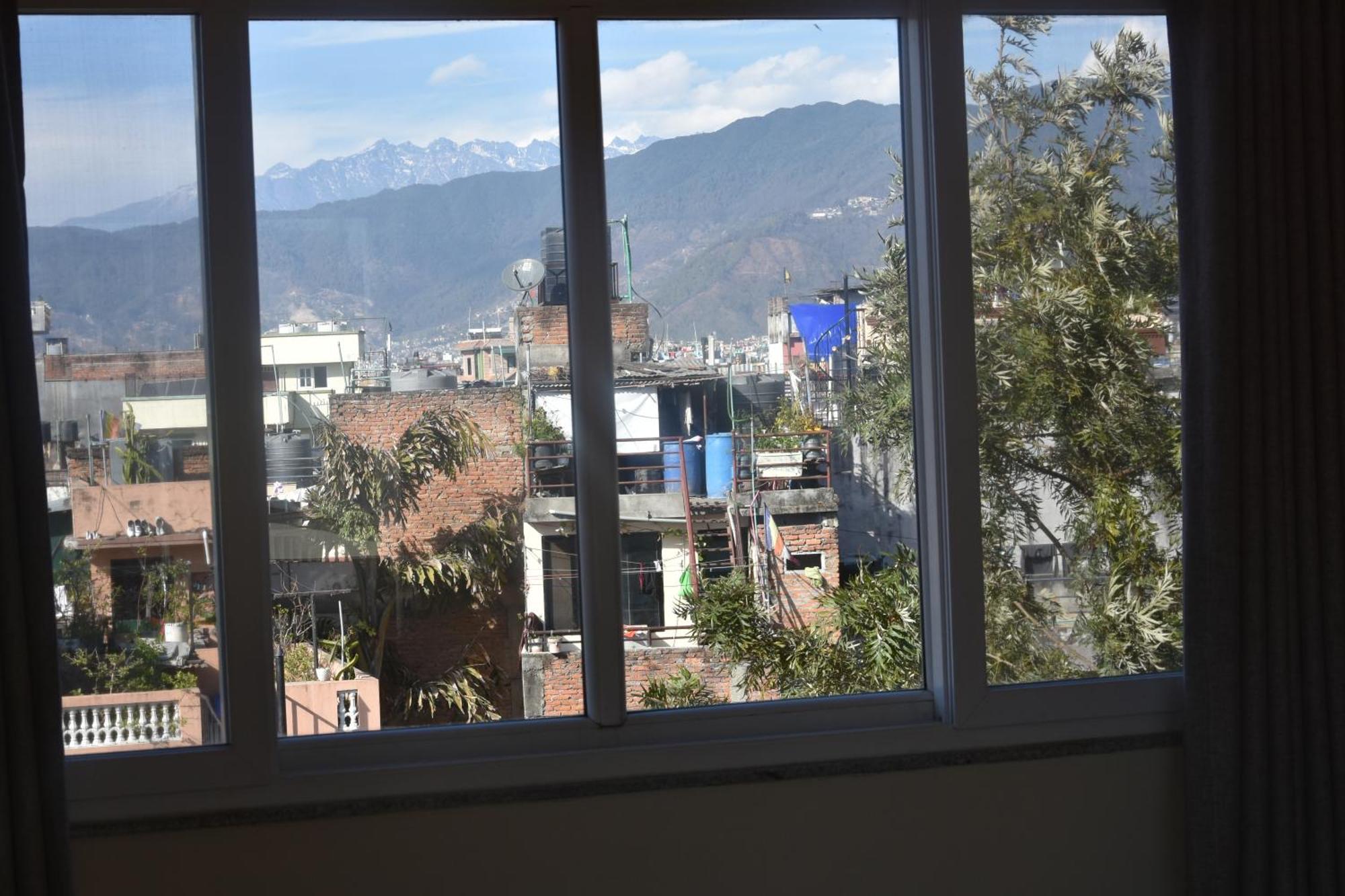 Shine Homestay Famille Francophone - Shine Home And Apartment Kathmandu Exterior foto