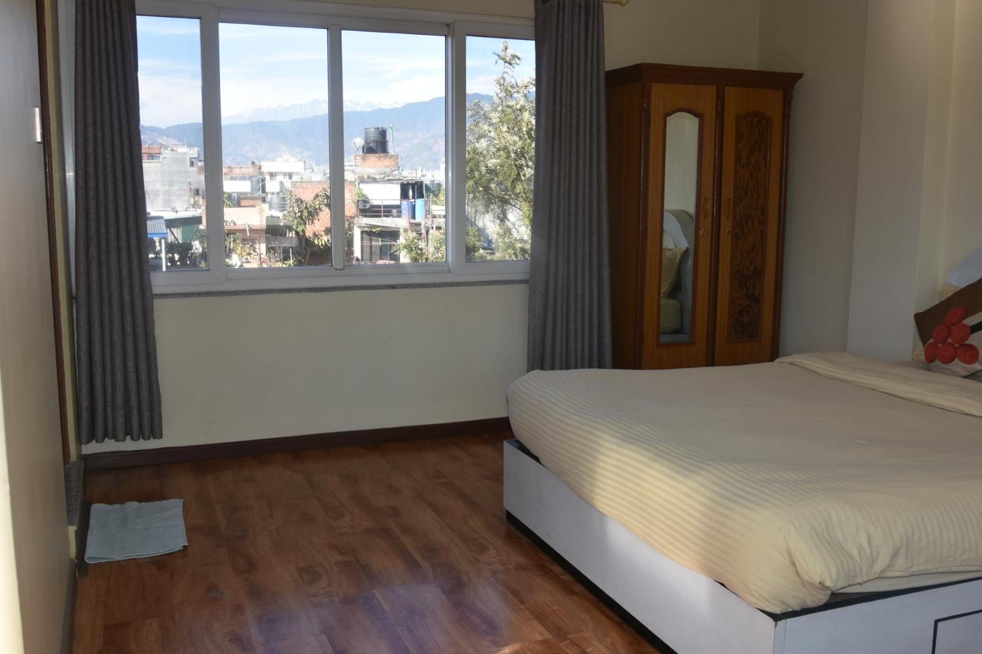 Shine Homestay Famille Francophone - Shine Home And Apartment Kathmandu Exterior foto