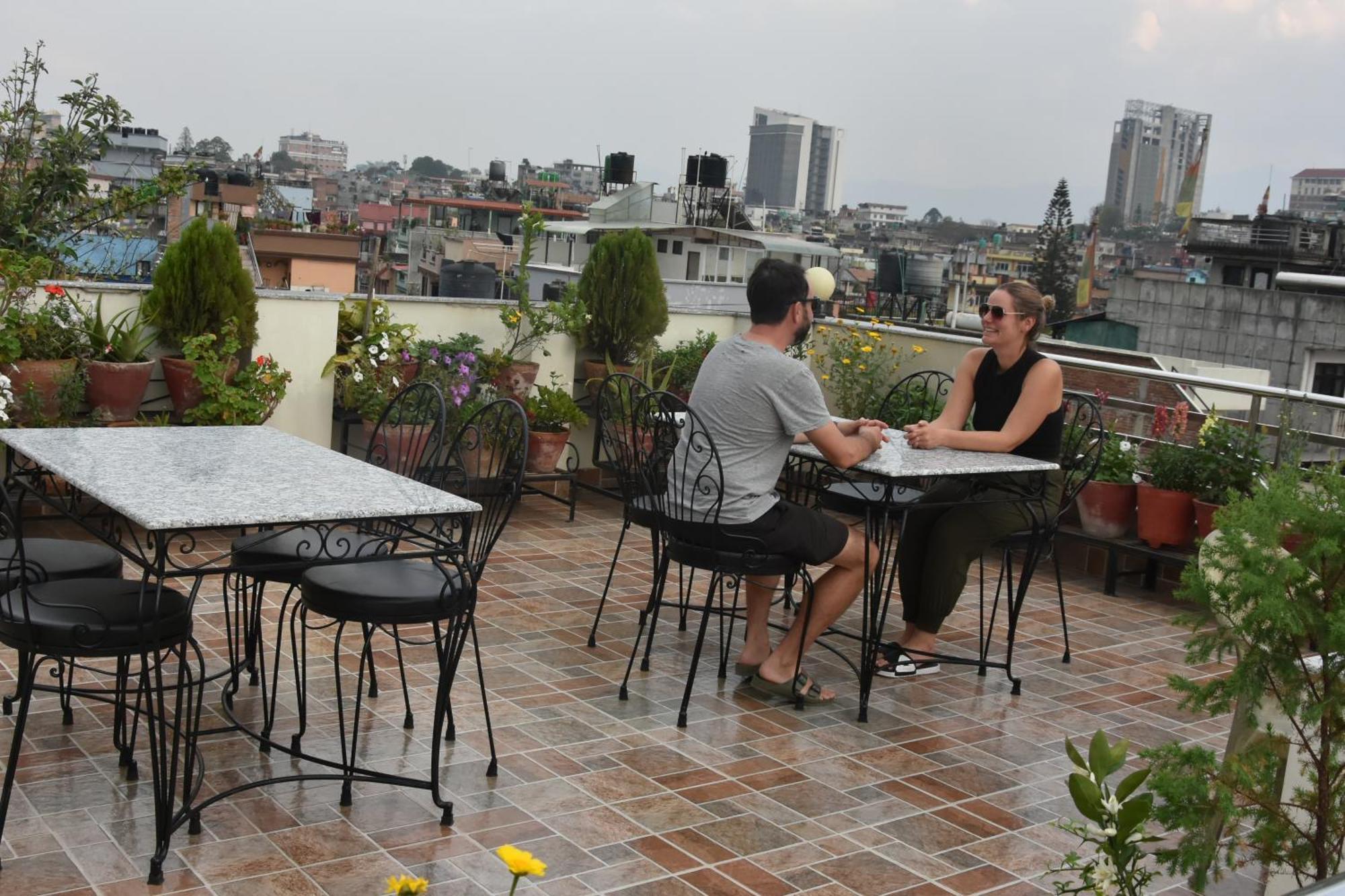Shine Homestay Famille Francophone - Shine Home And Apartment Kathmandu Exterior foto