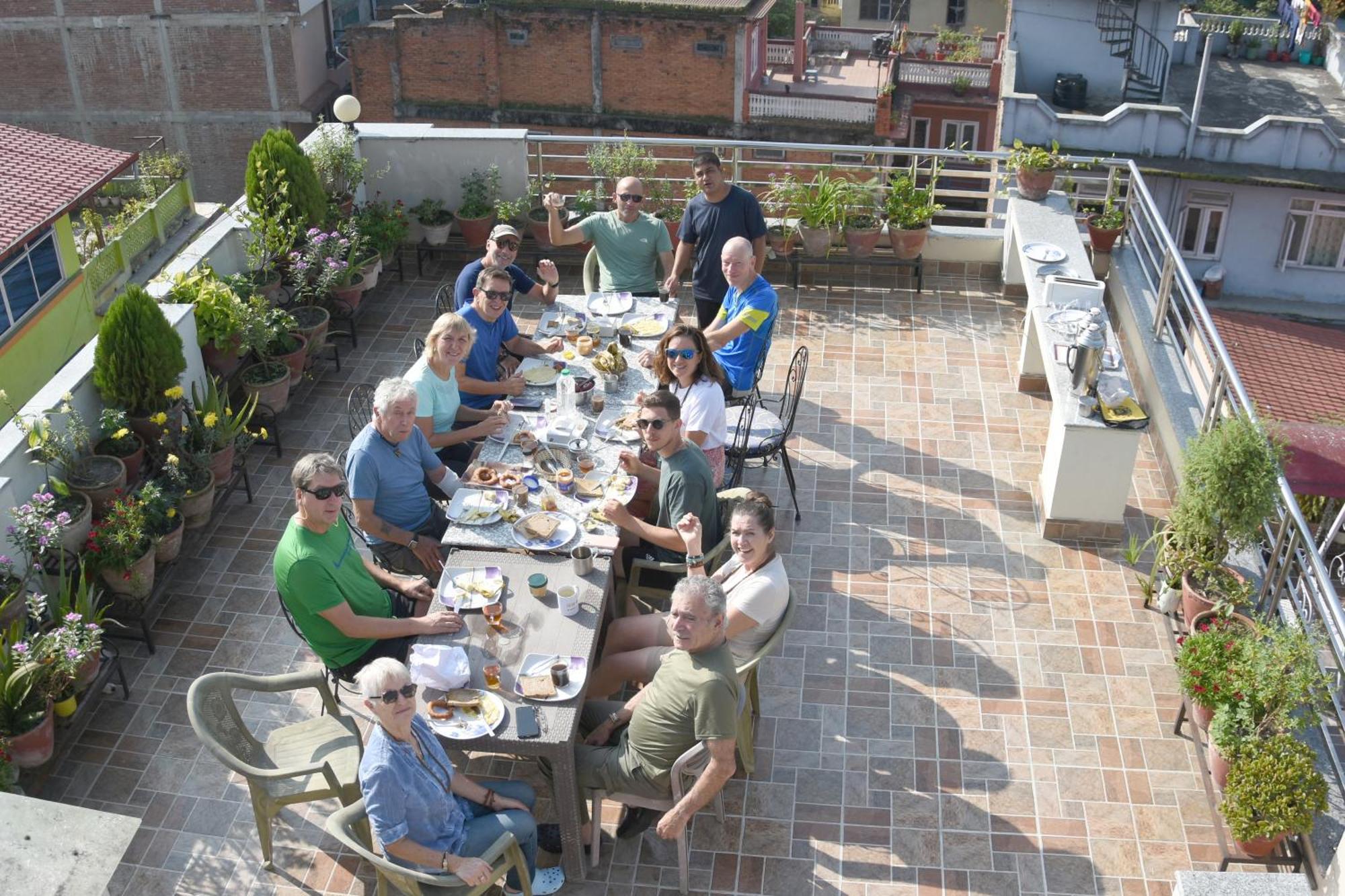 Shine Homestay Famille Francophone - Shine Home And Apartment Kathmandu Exterior foto