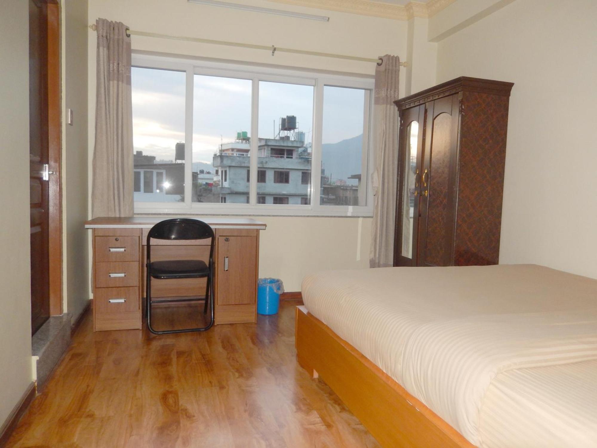 Shine Homestay Famille Francophone - Shine Home And Apartment Kathmandu Exterior foto