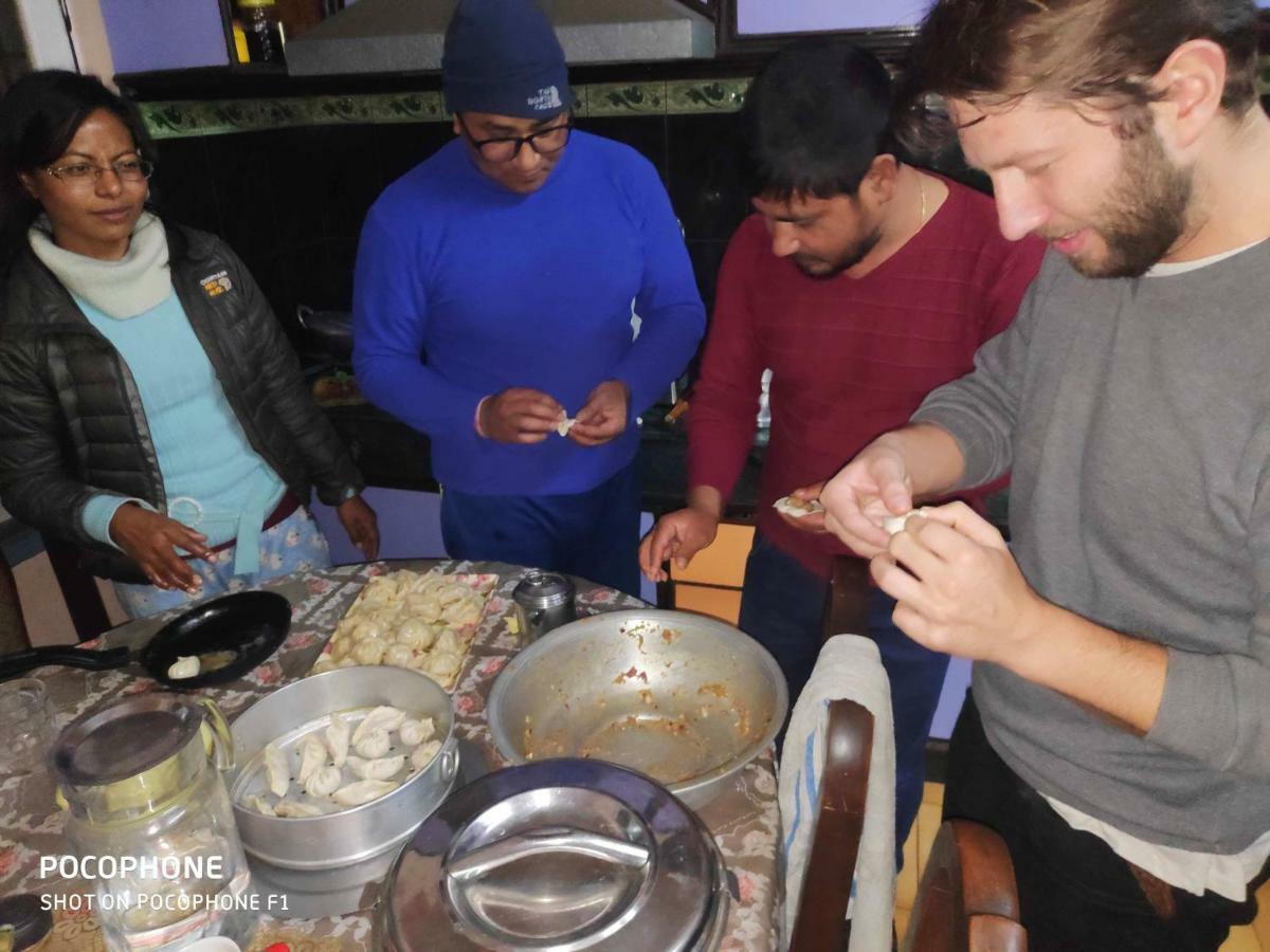 Shine Homestay Famille Francophone - Shine Home And Apartment Kathmandu Exterior foto